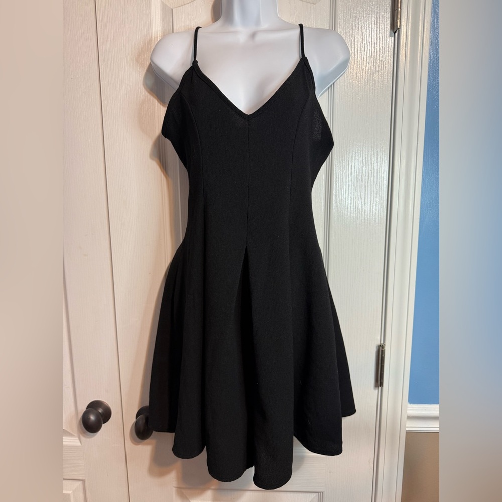 🖤 Black Spaghetti Strap Skater Romper - Size Medium